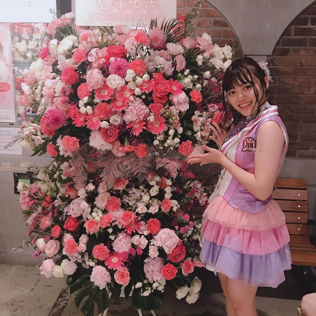 春本ゆきさんのインスタグラム写真 - (春本ゆきInstagram)「生誕祭のお花可愛すぎた💐💐 プレゼントもいただきました！ありがとうございました！！こんなに祝ってもらえるなんて初めてだ🥰🥰 #生誕祭 #春本ゆき #春本ゆき生誕祭」6月10日 23時48分 - haru.yuki.team8_tokushima