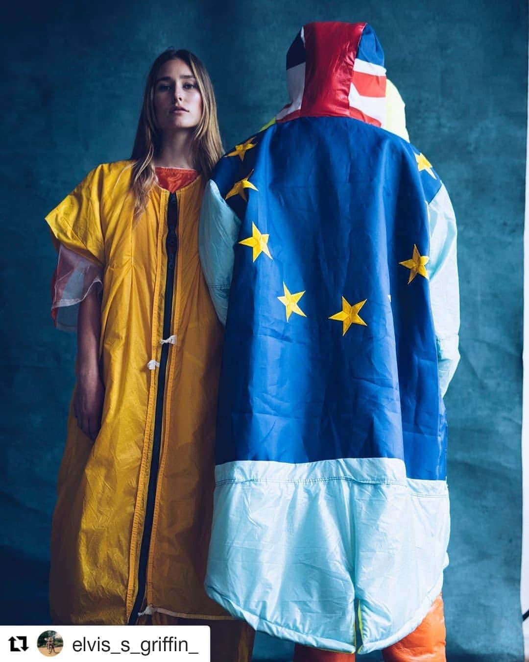 のインスタグラム：「#Repost @elvis_s_griffin_ (@get_repost) ・・・ So when I went to the House of Parliament for my Kingston show I went in with my EU parka coat and security confiscated my jacket of being too political.  Katharine says, this is simply outrageous - it's an abuse of human rights and censoring freedom of expression.  We are still in the EU, we're all still EU citizens.  FFS.  Is Russia running the country?」