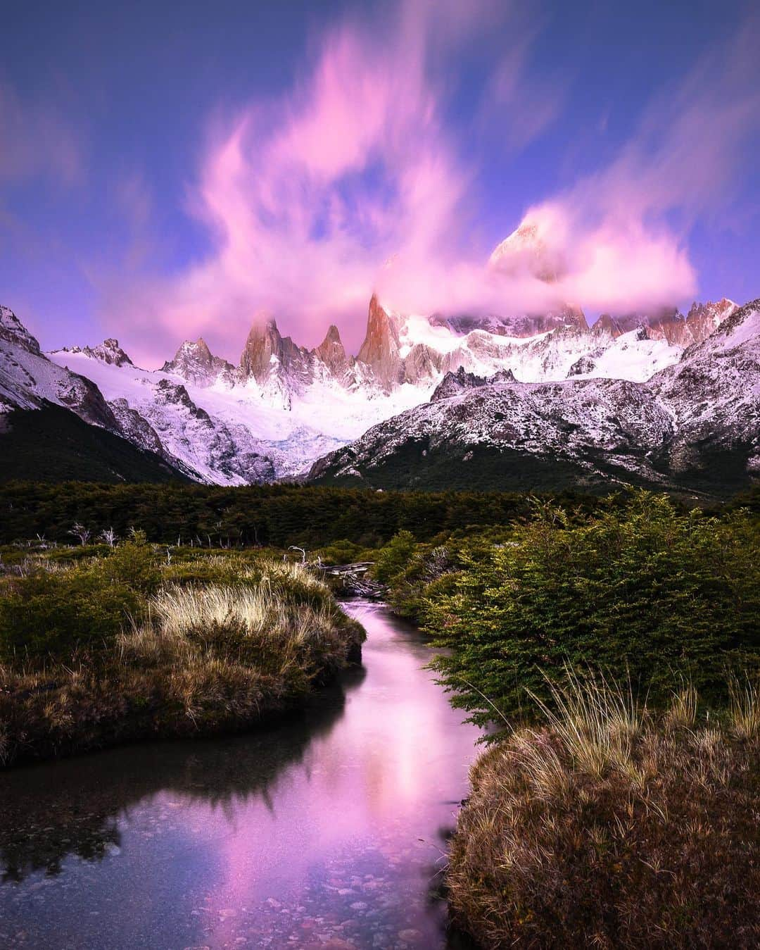 Discoveryさんのインスタグラム写真 - (DiscoveryInstagram)「“Morning magic in Patagonia.” 📸 + caption by Ted Hesser (@tedhesser) . . . . #photography #photooftheday #explore #naturephotography #nature #potd #travelIG #Patagonia #motivation #travel #roadtrip #sunrise #colorful #MondayMotivation」6月11日 1時07分 - discovery