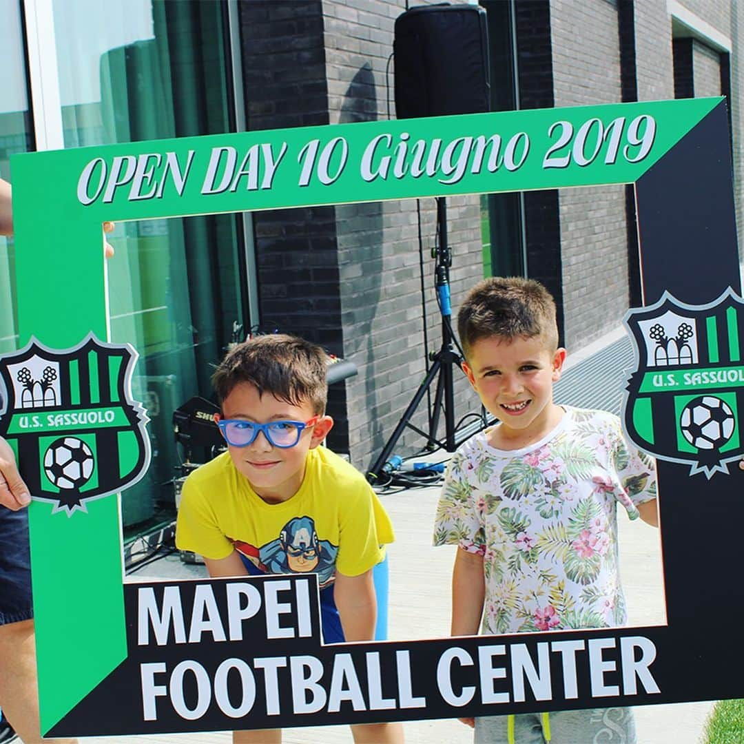 USサッスオーロ・カルチョさんのインスタグラム写真 - (USサッスオーロ・カルチョInstagram)「Oltre 1.000 tifosi all'Open Day del #MapeiFootballCenter! Una bellissima invasione a tinte neroverdi 🖤💚🖤💚🖤💚 Scopri di più su www.sassuolocalcio.it 😉  #ForzaSasol」6月11日 1時06分 - sassuolocalcio