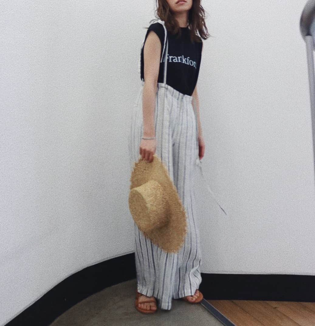 のインスタグラム：「. . 6.14new . . このロゴタンクとの組み合わせかわい❤︎ . #ungrid」