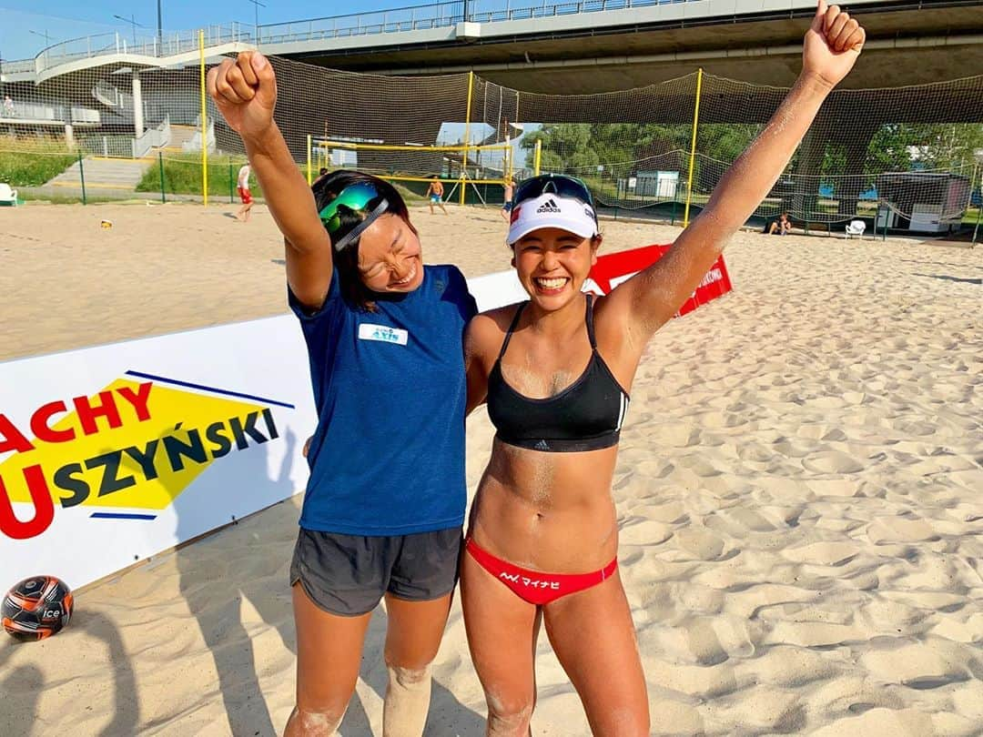 坂口佳穂さんのインスタグラム写真 - (坂口佳穂Instagram)「She says “Ei Ei Ohh ✊✊” #fivb#beachvolley #マイナビ#ダイキアクシス #チネチッタ #adidas #essクロスボウ #ビオレUV#アスリズム #坂口佳穗#村上礼華#kahoreika」6月11日 1時09分 - s_ka_ho