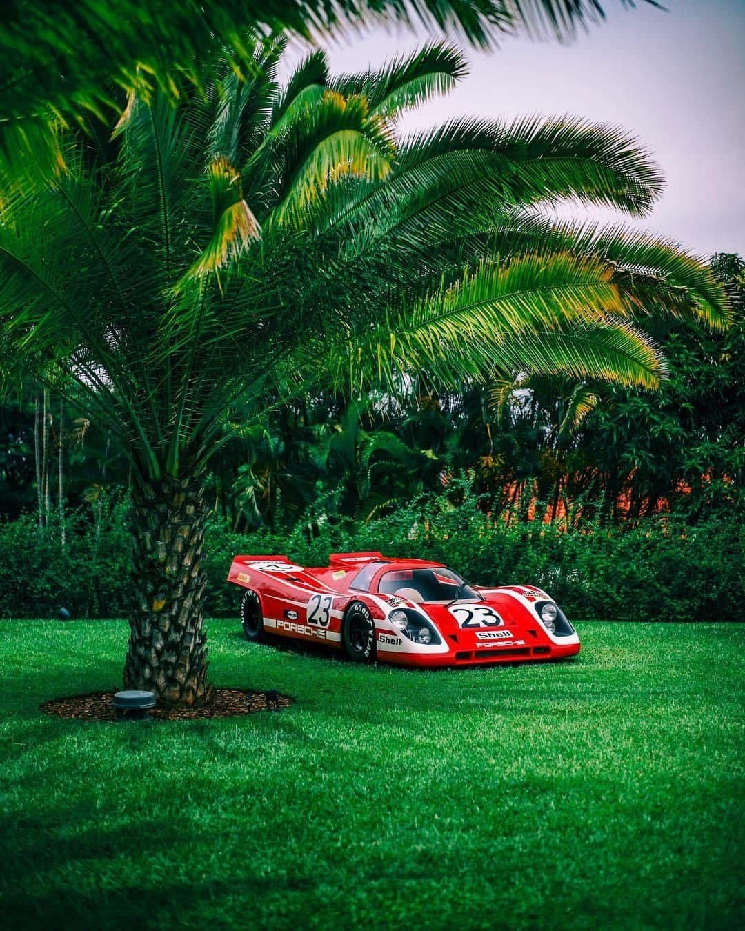 Porscheさんのインスタグラム写真 - (PorscheInstagram)「One of the most famous racing car of all time. Now happily retired. #PorscheMoment #Porsche #917K (📷: @type7)」6月11日 1時41分 - porsche