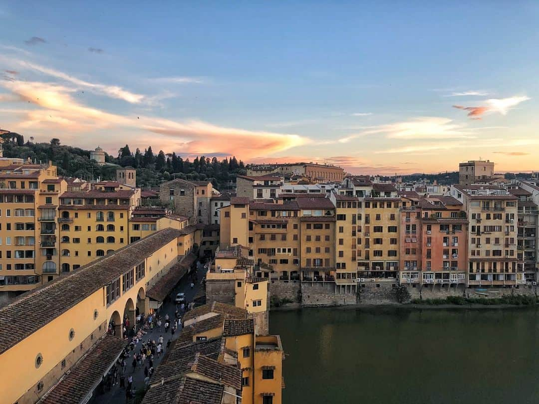 ヨハネス・ヒューブルさんのインスタグラム写真 - (ヨハネス・ヒューブルInstagram)「Back in beautiful Florence for @therake magazine - a few exciting days ahead and definitely my favorite food all day. 🇮🇹」6月11日 1時41分 - johanneshuebl