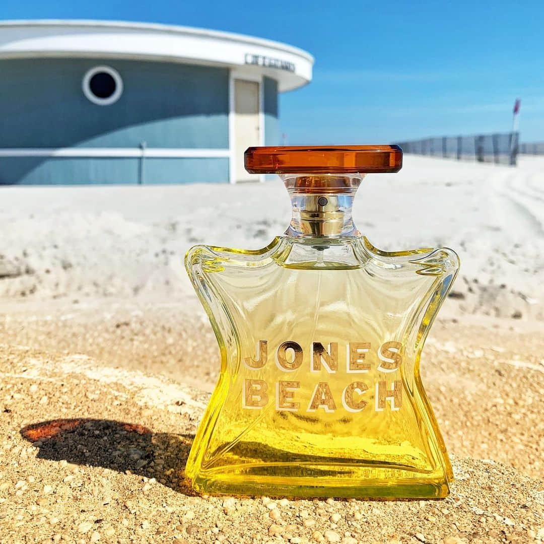 ボンド・ナンバーナインさんのインスタグラム写真 - (ボンド・ナンバーナインInstagram)「Carefree weekends. Concerts by the water. Real people, real moments. That’s what Jones Beach is all about! Available now on bondno9.com  #bondno9 #bondno9ny #newyork #newyorkcity #nyc #jonesbeach #longisland #summer #fragrance #perfume #love」6月11日 1時44分 - bondno9ny