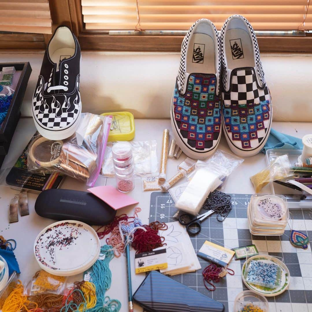 vansさんのインスタグラム写真 - (vansInstagram)「Are you a collector or a customizer? Join Vans Family for a chance to win a trip to House of Vans Chicago and display your collection at a Waffleheads event. Head to vans.com/family now for more info.」6月11日 1時54分 - vans