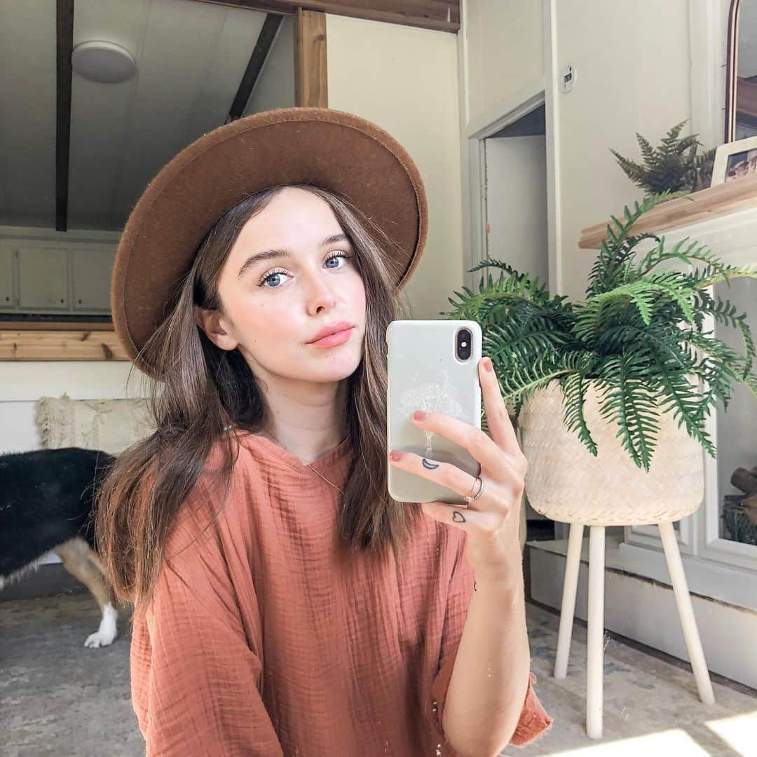 Acacia Brinleyさんのインスタグラム写真 - (Acacia BrinleyInstagram)「Hats on」6月11日 2時33分 - acaciakersey