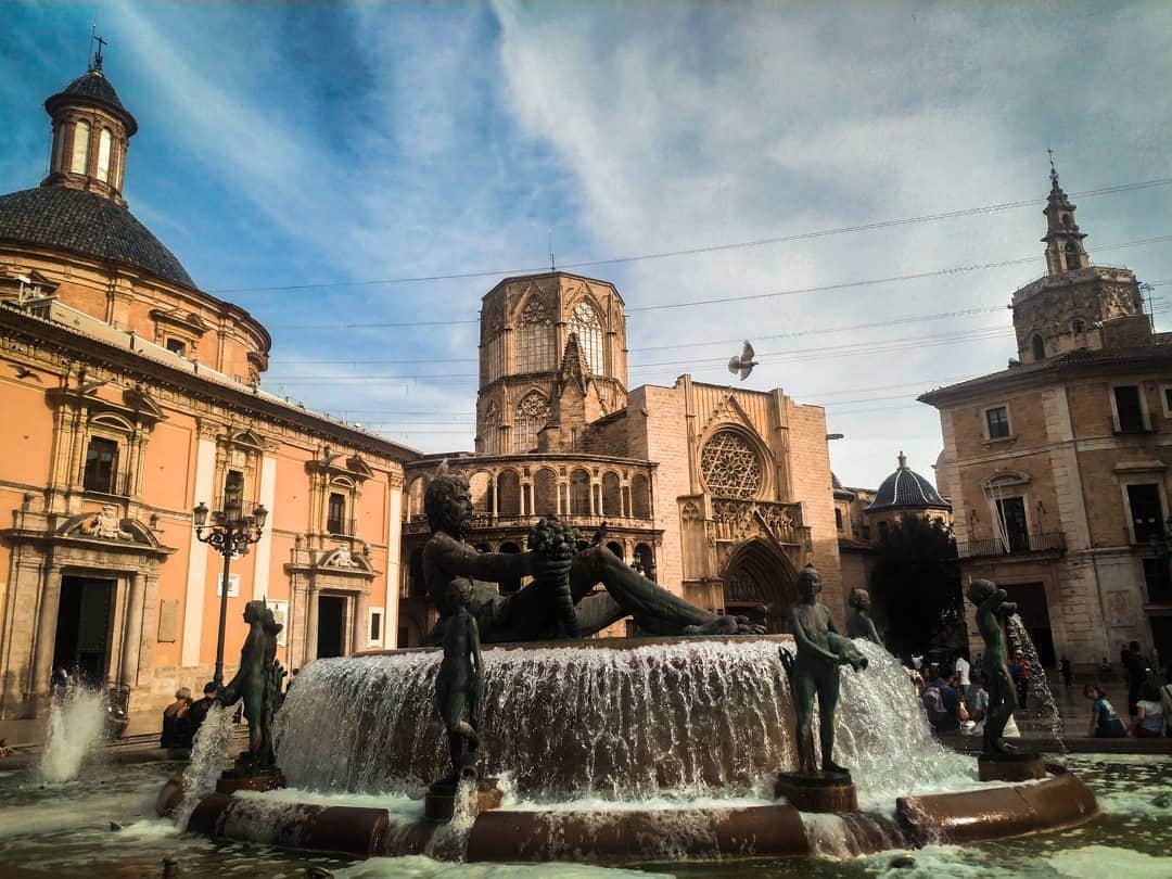 パヴェル・ドローストさんのインスタグラム写真 - (パヴェル・ドローストInstagram)「¡Hola, mi bonita Valencia! ☀️🇪🇦 . . . #españa #valencia #spain #travel #испания #lavitaebella #pablotraveler #viaje #visitvalencia」6月11日 2時38分 - pashka_drozd