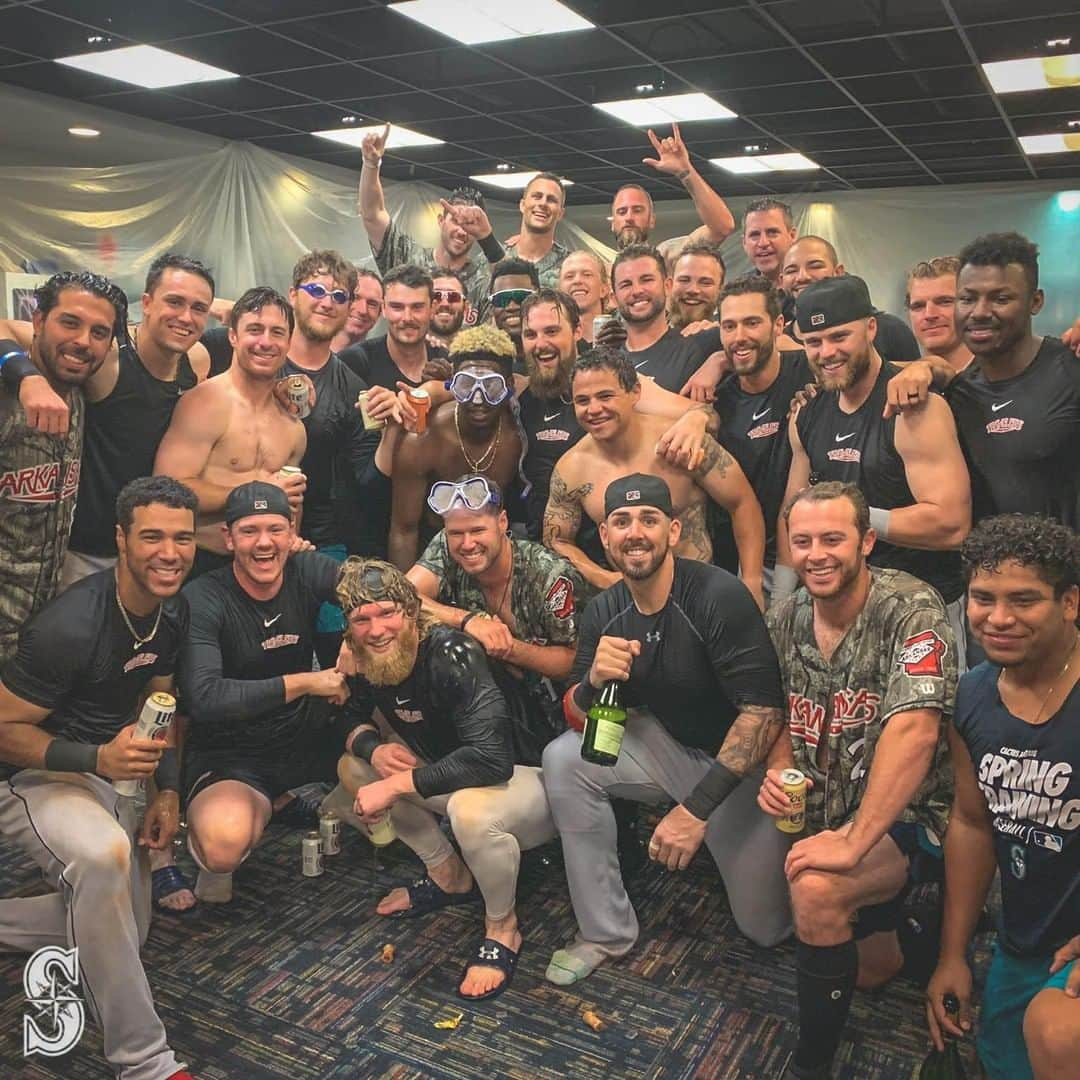 シアトル・マリナーズさんのインスタグラム写真 - (シアトル・マリナーズInstagram)「Champs. 🚩  Congratulations to the Double-A @ARTravs on locking up a playoff spot with the Texas League North Division first-half title.」6月11日 3時20分 - mariners