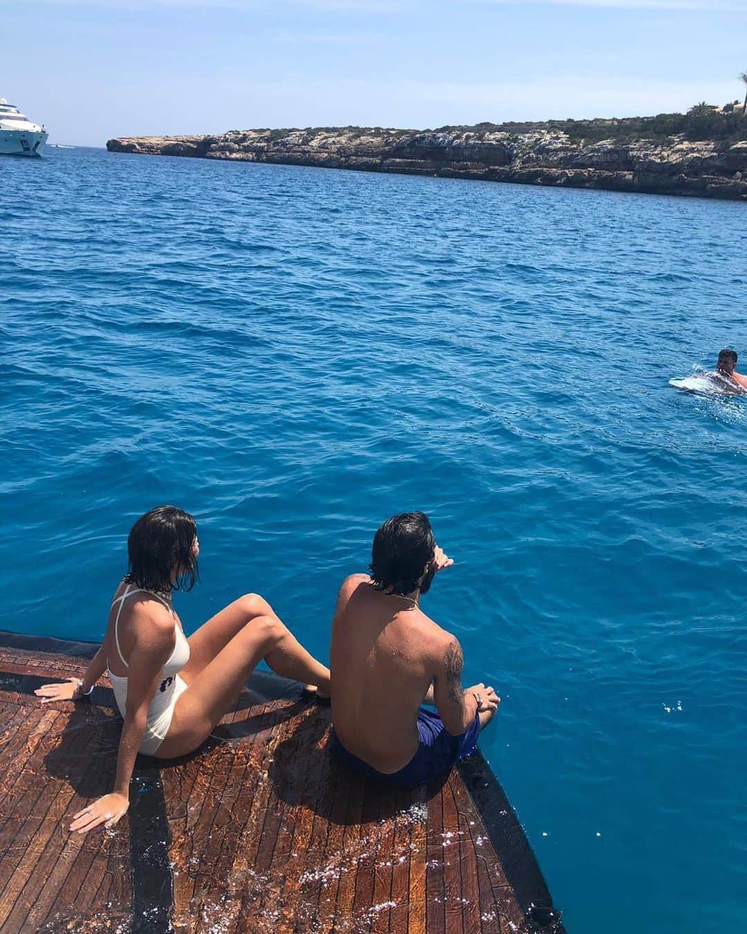 ホタのインスタグラム：「Like every summer was good have some days here 🛥🏝」