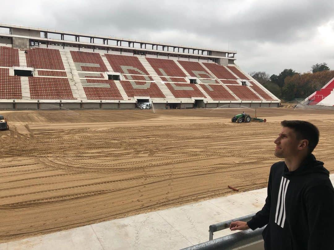 フェデリコ・フェルナンデスのインスタグラム：「La vuelta a 1. 😍」