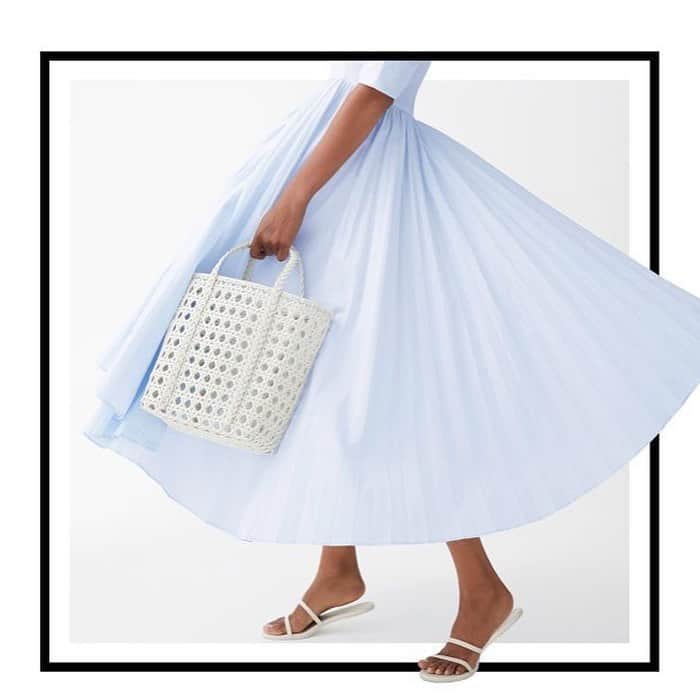 ShopBAZAARさんのインスタグラム写真 - (ShopBAZAARInstagram)「A woven tote should never be too far from reach and it’s a #ShopBAZAAR belief that you can never have one too many of these joy-sparking bags. Our latest obsession comes from editor-favorite brand, Bembien. The perfect size and entirely handwoven with recycled materials in chic white, this #SBZHero is as good as it gets. #taptoshop」6月11日 3時52分 - shopbazaar