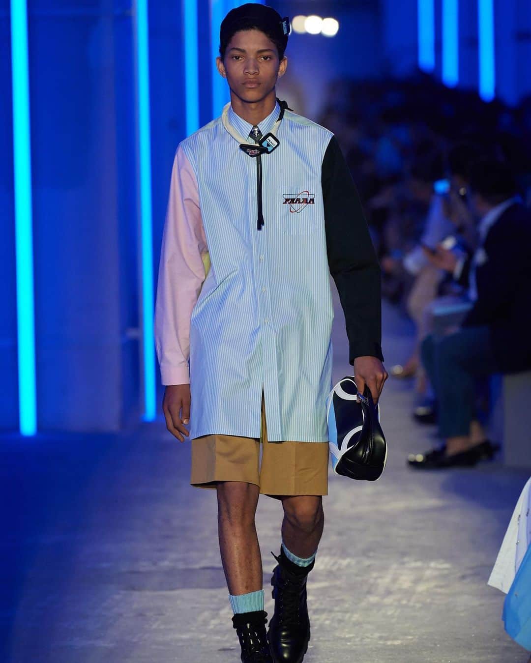 Fashion Weekのインスタグラム：「The #PradaSS20 Menswear collection, shown in Shanghai, was "a power of energy, provocation and freedom." The collection featured classic pieces in reimagined proportions. 👈 For highlights from the collection.」