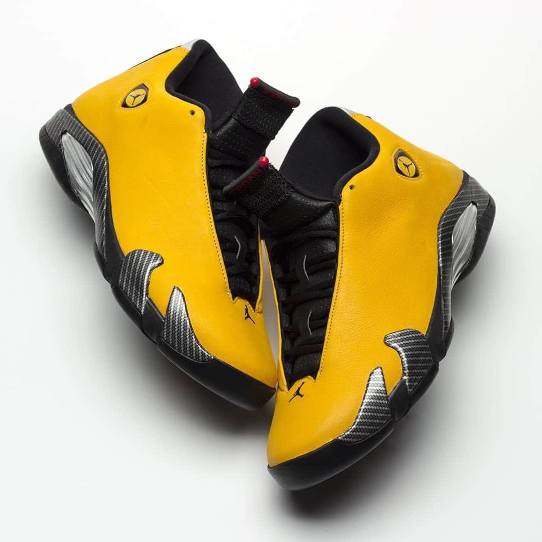 Sneaker News x Jordans Dailyさんのインスタグラム写真 - (Sneaker News x Jordans DailyInstagram)「If you don’t like the @supremenewyork, then there’s still this Air Jordan 14 SE “Reverse Ferrari.” Tap the link in the bio for more details #jordansdaily」6月11日 4時37分 - jordansdaily