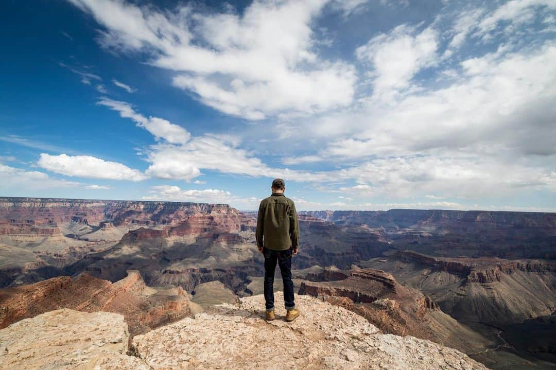 National Geographic Travelさんのインスタグラム写真 - (National Geographic TravelInstagram)「Sponsored by @ace_brand // Today's featured #FamilyMomentsContest photo by @stegosaurlyss shows her husband, who had recently experienced a cancer scare, absorbing the vast landscape of the Grand Canyon. // Enter the #FamilyMomentsContest for a chance to win a 3-night stay for a family of 4 in Moab, Utah! To enter, share images of your favorite family travel moments to Instagram with the hashtag #FamilyMomentsContest and tag @natgeotravel. The contest, sponsored by @ace_brand, runs from June 1 to June 30, 2019. U.S. Residents only. For more information, go to nationalgeographic.com/familytravelmoments」6月11日 4時32分 - natgeotravel