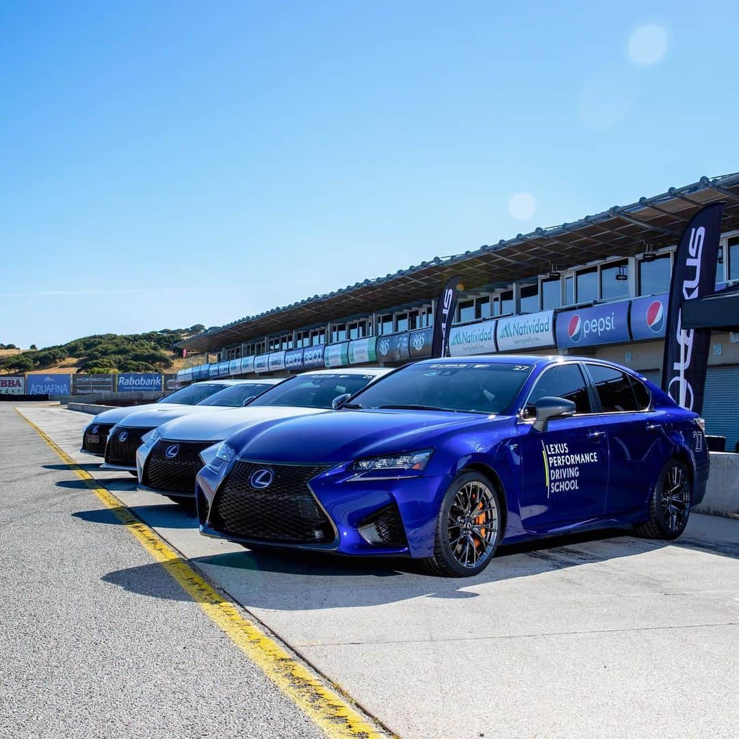 Lexus USAさんのインスタグラム写真 - (Lexus USAInstagram)「Drivers rejoice. Whether you liked your challenges on the track or the greens, the Lexus Track to Tee event this past weekend had something for you. #LexusGolf #LexusPerformance」6月11日 4時53分 - lexususa