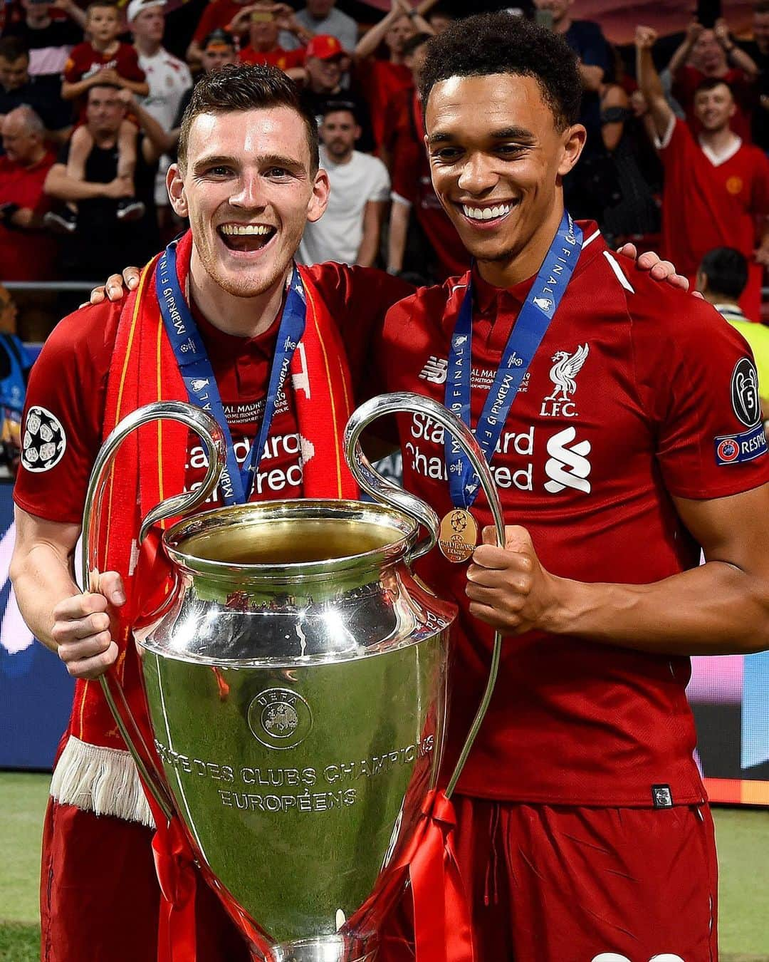 リヴァプールFCさんのインスタグラム写真 - (リヴァプールFCInstagram)「This pair. 👌🔴 #LFC #Trent #Robbo #UCL #LiverpoolFC」6月11日 5時04分 - liverpoolfc