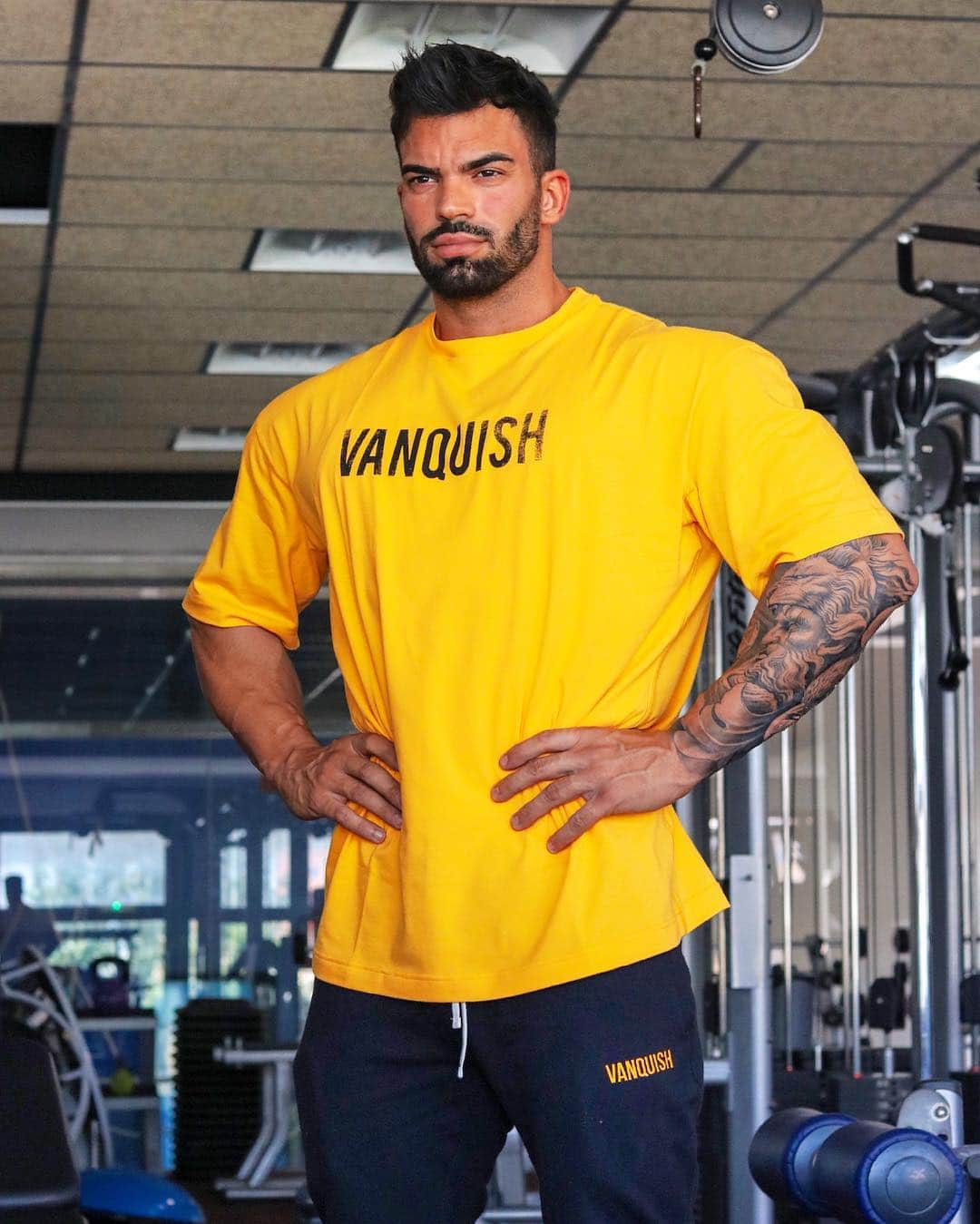 Sergi Constanceさんのインスタグラム写真 - (Sergi ConstanceInstagram)「New @vqfit warm up V2 collection is live now!! Check all the new products at website , click link bio @vqfit」6月11日 5時00分 - sergiconstance