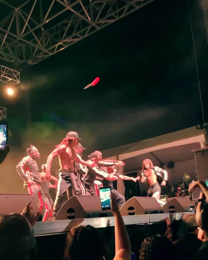 MCハマーのインスタグラム：「🔥🔥🔥🔥 Jerm 🕺🏿🕺🏿🕺🏿#HammerTribe #2Legit #HammersHouseParty #TownPower ✊🏾」