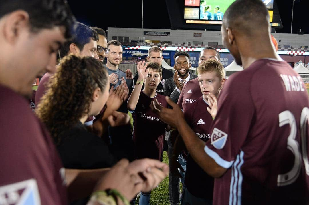 ケリーン・アコスタさんのインスタグラム写真 - (ケリーン・アコスタInstagram)「Big win Saturday. An even bigger win for our Special Olympics Squad! #CoachKell #soccerforall #specialolympics #playunifiedmls #rapids96 #MLS #elevate @specialolympicsco @coloradorapids」6月11日 5時22分 - kellynacosta