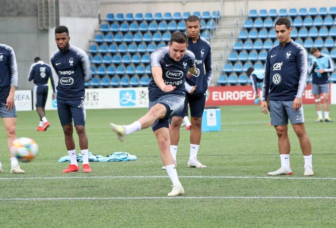 フロリアン・トヴァンのインスタグラム：「Entraînement du jour @equipedefrance 🇫🇷」