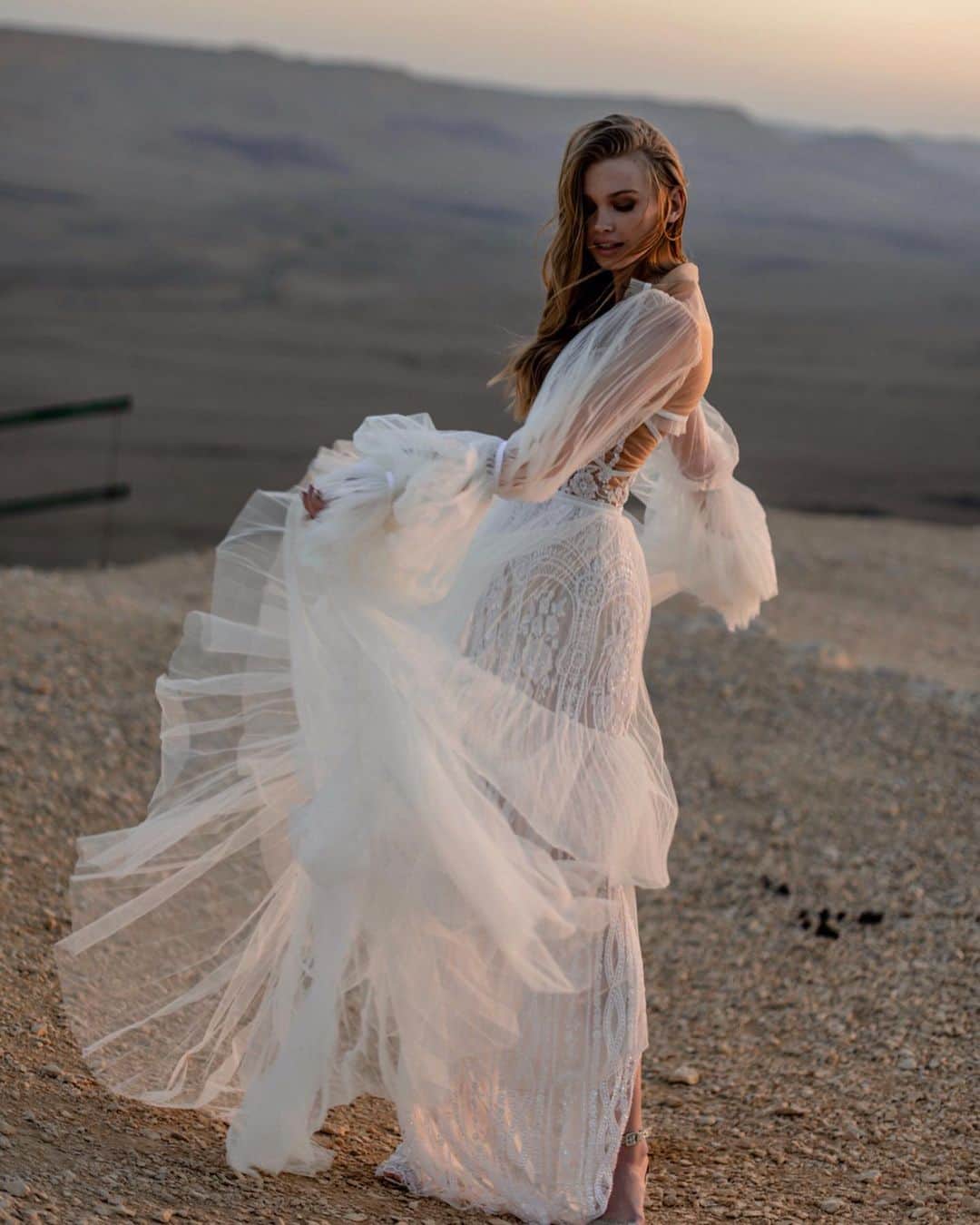 Galia Lahavさんのインスタグラム写真 - (Galia LahavInstagram)「Princess Of The Desert | An ethereal gown captured by the one and only @tali__photography」6月11日 5時50分 - galialahav