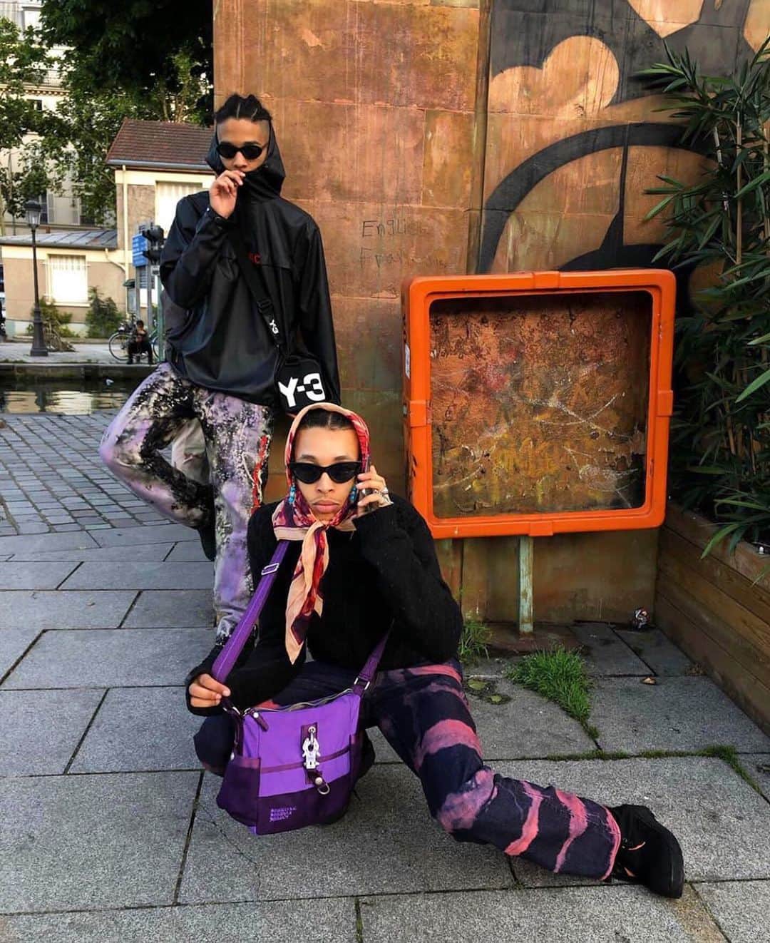 ジョージジーナ&ルーシーのインスタグラム：「@gothboikenny and @rer_c looking sick af 😈For those of you asking this bag isn’t available anymore 🥵 • • • • • • • #gglsquad #georgeginalucy #streetwear #streetstyle #streetfashion #hypebae #hypebeast #hsstyle #highsnobiety #style #malemodel #menswear #mensfashion #braids #braider #bag #accessories #35mm #justgoshoot #paris #frace #ootdmen #ootd #outfit #septum #piercing」
