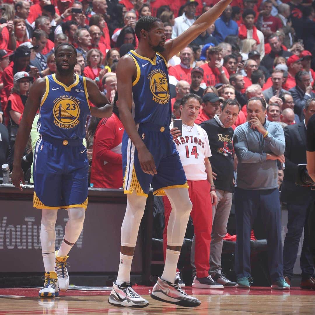 ドレイモンド・グリーンのインスタグラム：「Prayers up brother!! 🙏🏿🙏🏿🙏🏿 The Game need you Champ!」