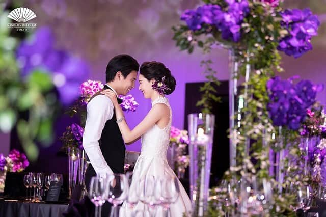 Mandarin Oriental, Tokyoさんのインスタグラム写真 - (Mandarin Oriental, TokyoInstagram)「【Weddings by Mandarin Oriental, Tokyo】 日本橋に位置する5つ星ホテル「マンダリン オリエンタル 東京」。伝統と革新が織りなす上質な空間、美食の殿堂と称される当館ならではのお料理、伝説と称されるレジェンダリーサービスが最良のウエディングをお約束します。  次回の試食付見学会は6月15日（土）、16日（日）に開催いたします。 そして、7月15日（月・祝）にはプレミアムウエディングフェアを開催！ 料理の試食はもちろん、フラワーコーディネートされた会場の見学、360度のビデオウォールシステムを使用した映像上映、個別相談会など、ウエディング by マンダリン オリエンタル 東京を余すところなく体験いただけるフェアとなっております。この機会にぜひご体験ください。  ウエディングフェアの詳細、ご予約はこちら:  @motyo_wedding  #MandarinOrientalTokyo #MOtokyo #MOTYOwedding #WeddingsByMO #マンダリンオリエンタル東京 #ウエディングbyマンダリンオリエンタル #ウェディング #ウェディングドレス #ウェディングフォト #ホテルウェディング #ブライダルフェア #プレ花嫁 #Bridal #Bridalfair #花嫁 #wedding #weddingfair #ウェディングフェア #weddingdress #Weddingphotography #三井本館 #日本橋 #Nihonbashi #三井本館 #重要文化財 #披露宴 #weddingparty #結婚式準備 #結婚式前撮り」6月11日 16時24分 - mo_tokyo