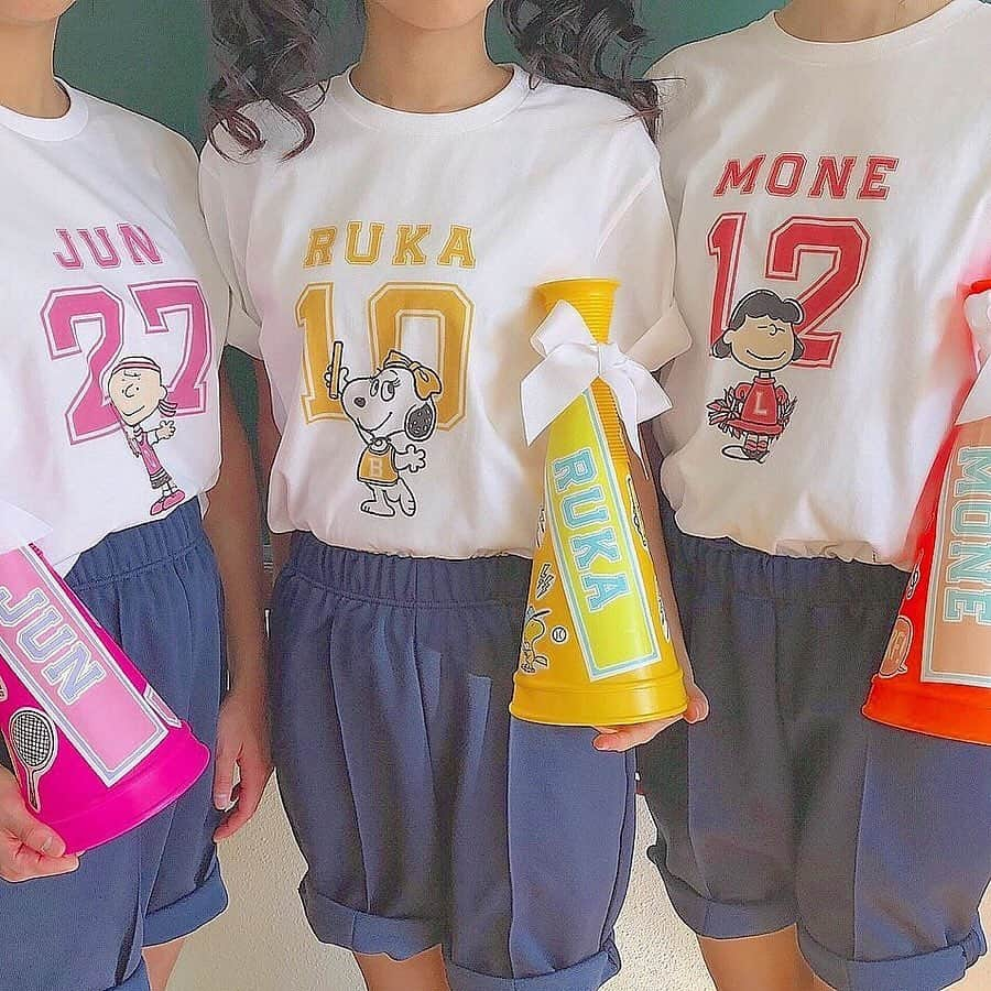 Nom de plumeさんのインスタグラム写真 - (Nom de plumeInstagram)「﻿ 🎊🏃‍♀️体育祭特集🏃‍♂️🎊﻿ ﻿ 👕クラスT﻿ クラス全員お揃いのTシャツで﻿ 団結度も高まる🔥﻿ ﻿ キャラクター系やスポーツ系など﻿ デザインもクラスの個性の出しどころ✍️✨﻿ ブランドのパロディTが人気みたい！﻿ ﻿ みんなも参考にしてみてね😎﻿ ﻿ ﻿ 🎀photo by 🎀﻿ ・@__a_yuuu02 ・@kokoro2412 ・@natukoi0718 ・@213himari ・@a__sni7 ・@chibaban_21325 ﻿ ◇◇◇◇◇◇◇◇◇◇◇◇◇◇◇◇◇◇◇◇◇◇◇◇◇◇◇◇◇﻿ ﻿ #nomdeplume #クラスT #クラT #体育祭 #クラスTシャツ #クラTプリ #体育祭プリ #体育祭衣装 #体育祭tシャツ」6月11日 16時32分 - nomde_official