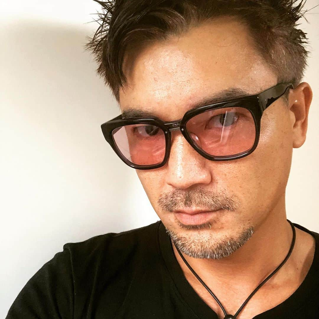 中村譲さんのインスタグラム写真 - (中村譲Instagram)「修理とレンズ交換。Japanese Robert Downey Jr😂😂😂#new #sunglasses #stark #サングラス #frencymercury #お気に入り」6月11日 16時47分 - joechan1515