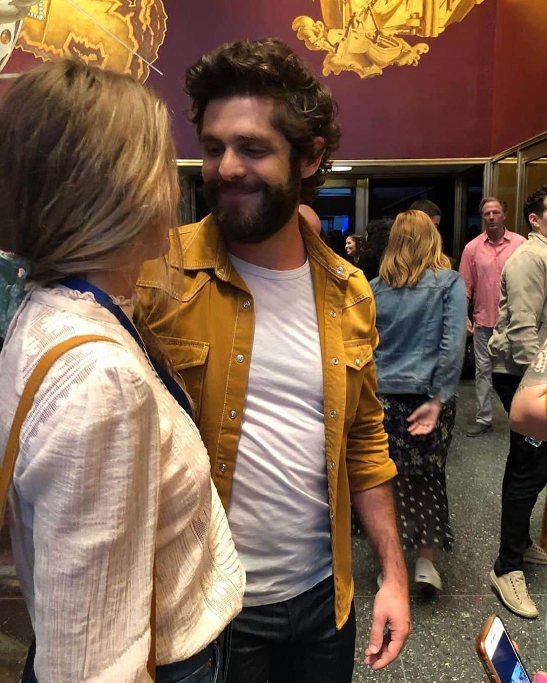 People Magazineさんのインスタグラム写真 - (People MagazineInstagram)「We've got nothing but love for Thomas Rhett and Lauren Akins. (And their beautiful family!) ❤️ | #Regram @thomasrhettakins」6月11日 8時41分 - people