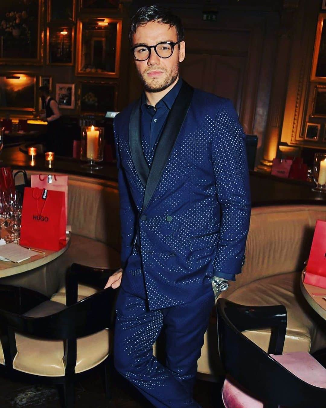 リアム・ペインさんのインスタグラム写真 - (リアム・ペインInstagram)「Second pic is my spirit animal when I’m hosting dinner ... thank you @britishgq @dylanjonesgq and @hugo_official for a fantastic evening」6月11日 9時12分 - liampayne