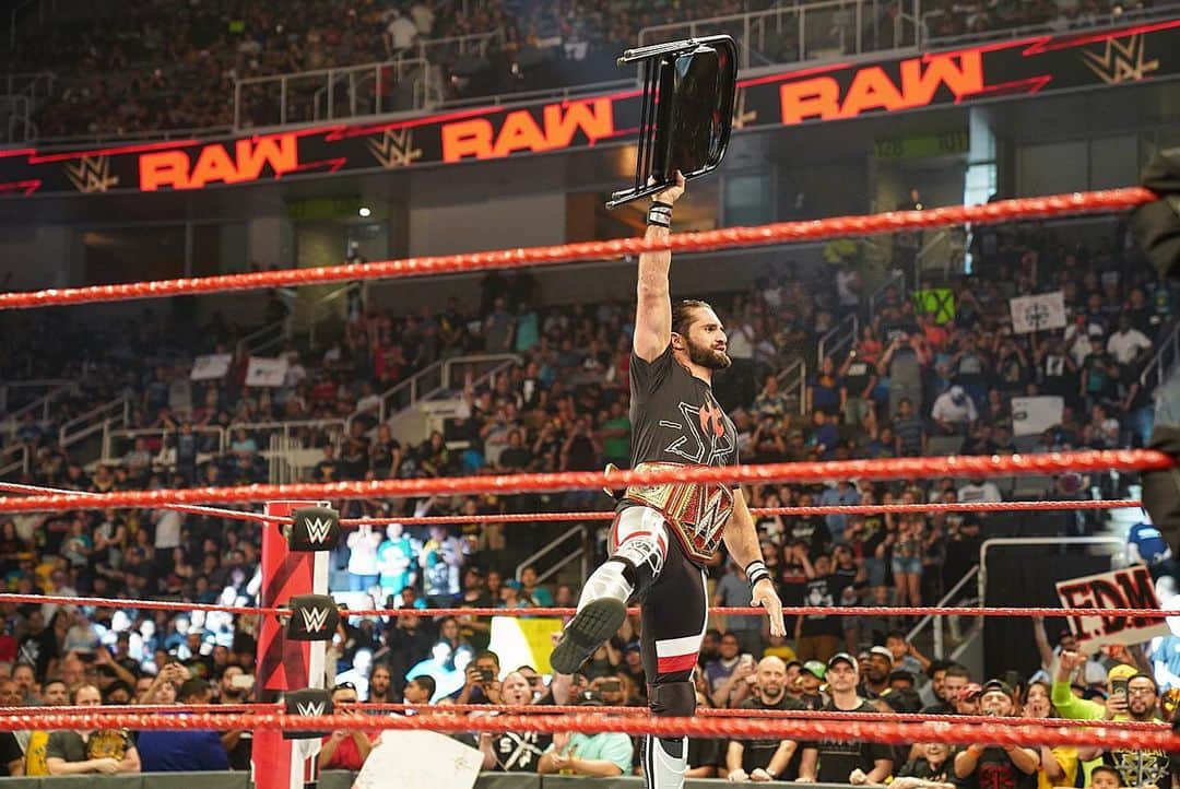 WWEさんのインスタグラム写真 - (WWEInstagram)「@wwerollins brought San Jose a souvenir from #WWESSD when he prevented #BrockLesnar from cashing in his #MITB briefcase! #Raw」6月11日 9時13分 - wwe