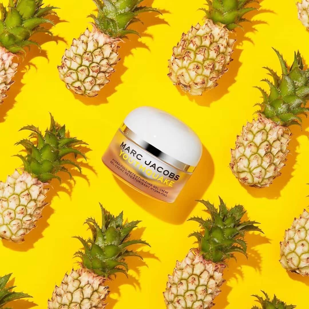 セフォラさんのインスタグラム写真 - (セフォラInstagram)「#Regram @marcjacobsbeauty ・・・ Glow with pineapple.​ Youthquake Gel Crème smooths away rough texture with powerful pineapple enzymes to reveal a fresh surface that’s ready to receive major moisture.  Available now online at Sephora」6月11日 9時18分 - sephora