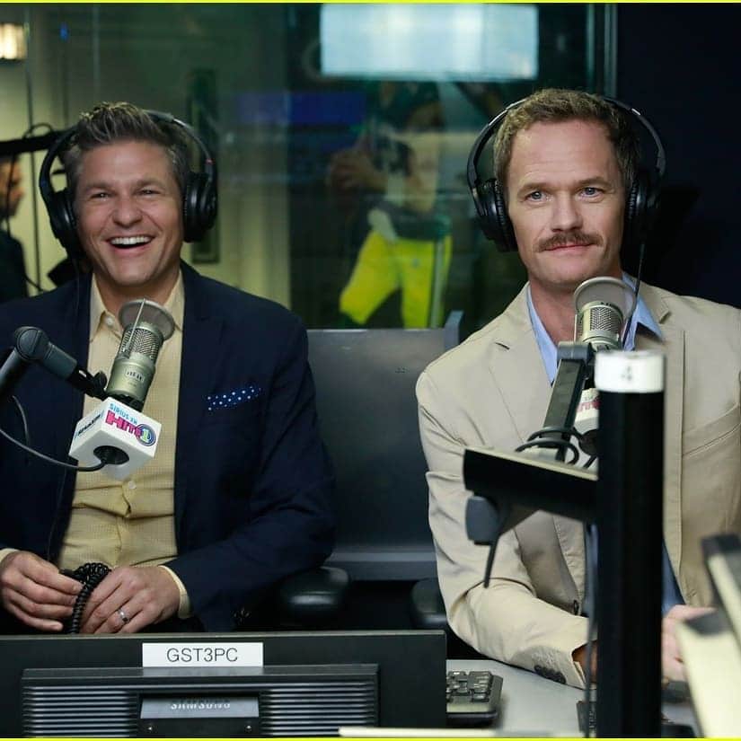 ニール・パトリック・ハリスさんのインスタグラム写真 - (ニール・パトリック・ハリスInstagram)「Have an amazing week! 😊😘 #neilpatrickharris #davidburtka #nph #db #tagsforlikes #actors #lovethem #handsome #chef #interview #couple #husbands @nph @dbelicious 💚💙💚💙」6月11日 9時38分 - instagranph