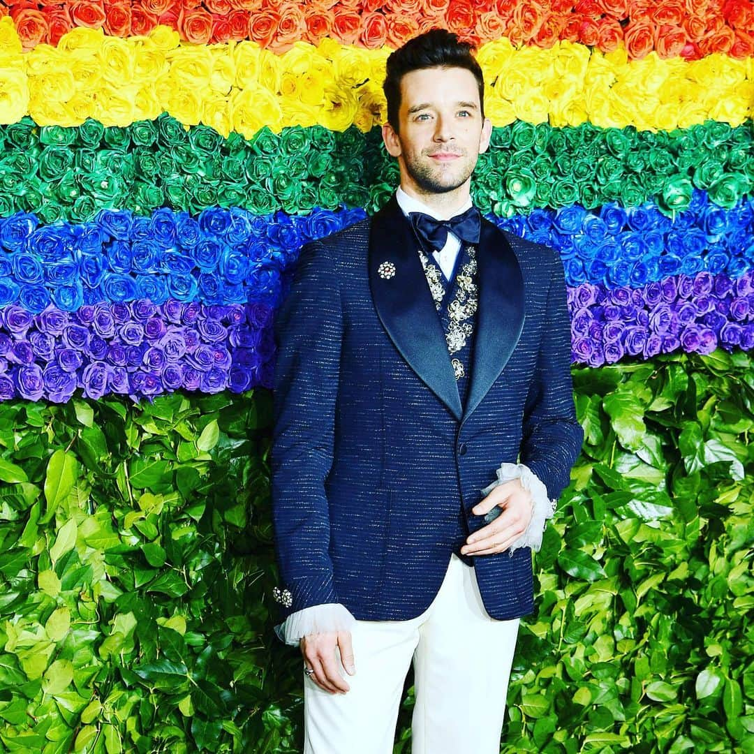 マイケル・ユーリーさんのインスタグラム写真 - (マイケル・ユーリーInstagram)「First timer. What a night. Proud of @torchsongbway’s journey to the @thetonyawards and thankful for the threads.  Style: @sammyratelle for @rrrcreative Agency  Styling Assistant: @seangray04 Full look: @josephabboud Fine Jewelry:  @oscarheyman」6月11日 9時40分 - michaelurielikesit