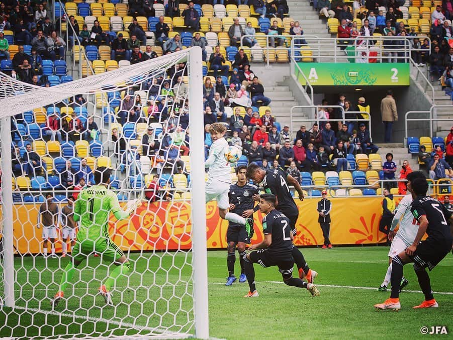 FC東京オフィシャルグッズさんのインスタグラム写真 - (FC東京オフィシャルグッズInstagram)「🇯🇵 🔵U-20日本代表🔴 #田川亨介 選手と #原大智 選手が、#U20日本代表 として、#U20ワールドカップポーランド2019 に出場✨🙌 . #U20日本代表 は、惜しくもラウンド16で敗退。 . 亨介、大智、この悔しさは東京で晴らそう❗️✊ @fctokyoofficial  #daihyo #FC東京 #fctokyo #tokyo」6月11日 10時18分 - fctokyoofficial