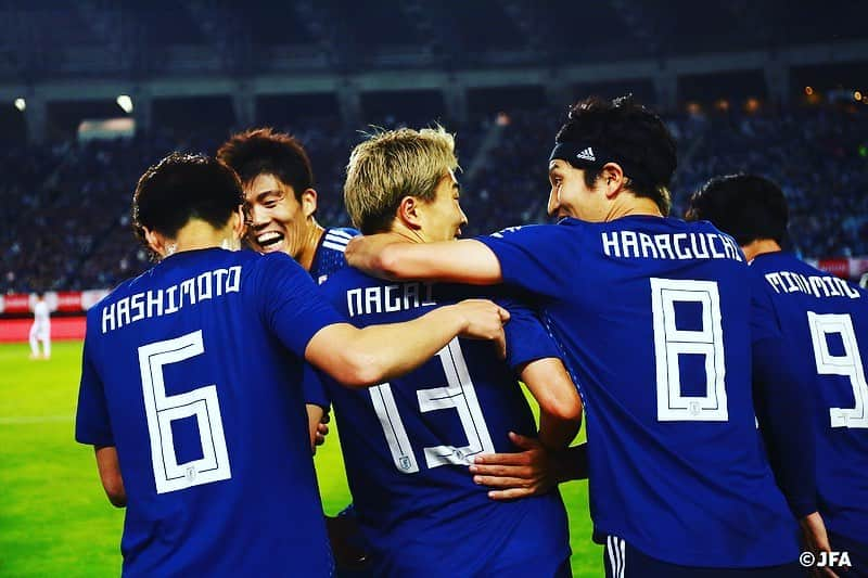 FC東京オフィシャルグッズさんのインスタグラム写真 - (FC東京オフィシャルグッズInstagram)「🔵日本代表🔴 #日本代表 として、#キリンチャレンジカップ2019 に参加した #永井謙佑 選手❗️✨ . #エルサルバドル代表 戦ではスタメン出場し、2ゴールを決めヒーローに❗️✨👏👏 @fctokyoofficial  #daihyo  #fctokyo #FC東京 #tokyo」6月11日 10時27分 - fctokyoofficial