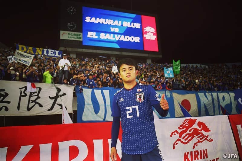 FC東京オフィシャルグッズさんのインスタグラム写真 - (FC東京オフィシャルグッズInstagram)「🔵日本代表🔴 #日本代表 に初選出され、#キリンチャレンジカップ2019 に参加した #久保建英 選手✨👏 . #エルサルバドル代表 戦で途中出場を果たし、日本代表デビューを飾りました❗️🙌 . コパアメリカも頑張れ、タケ❗️✊ @fctokyoofficial #FC東京 #daihyo  #fctokyo #tokyo」6月11日 10時25分 - fctokyoofficial