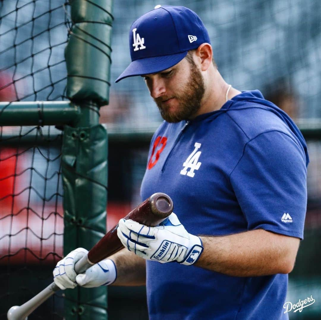 Los Angeles Dodgersさんのインスタグラム写真 - (Los Angeles DodgersInstagram)「All in favor of @maxmuncy crushing a ball to the freeway tonight, say aye. #FreewaySeries」6月11日 10時35分 - dodgers