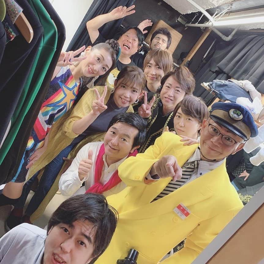 小石田純一さんのインスタグラム写真 - (小石田純一Instagram)「そっくり館キサラでMCでした。  #そっくり館キサラ #ものまねショー #立川真司 さん #西尾夕紀 さん #ゴジーラ久山 さん #ARASHISM #中村愛 さん #小岩ケン さん #ザバーディーズるねお #小石田純一 #お笑い芸人 #ものまね芸人 #芸人 #集合写真 #楽屋」6月11日 10時39分 - koishida.trendy