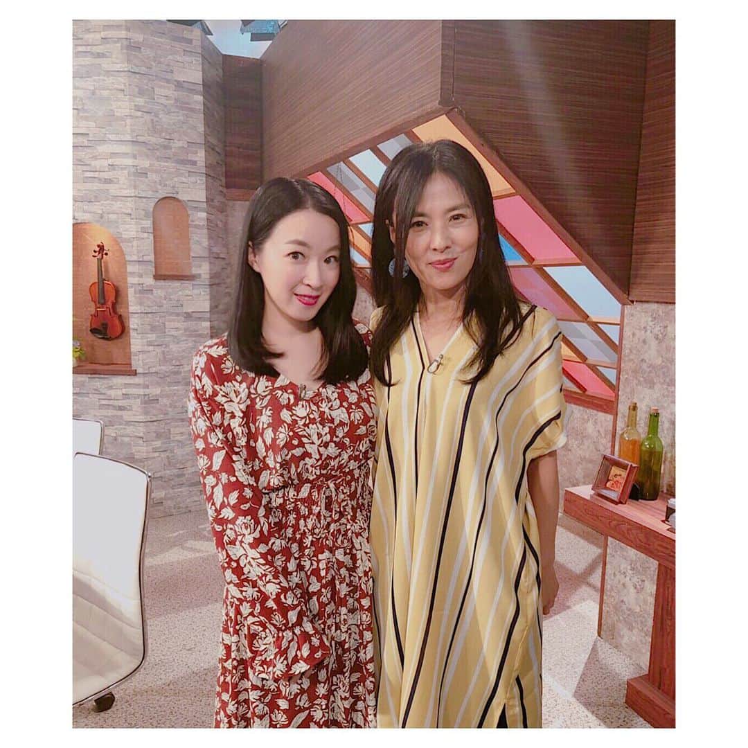 カン・ハンナのインスタグラム：「.﻿ ﻿ ﻿ 大好きな井森さんがまた「NHK短歌」のゲストに来てくださいました💗 ﻿ ﻿ ﻿ 事務所に入ってすぐの時から優しくしてくださっていつも感謝の気持ちでいっぱいです。そして心から尊敬しています。﻿ ﻿ ﻿ 今日15時からEテレで「NHK短歌」が再放送しますので、見逃した方々はぜひチェックしてくださいね😊 ﻿ ﻿ ﻿ ﻿ ﻿ ﻿ #nhk短歌 #短歌 #井森美幸 さん ﻿ #尊敬 #そして憧れの方 #大先輩 ﻿ #再放送 #チェックしてくださいね ﻿ ﻿ ﻿」