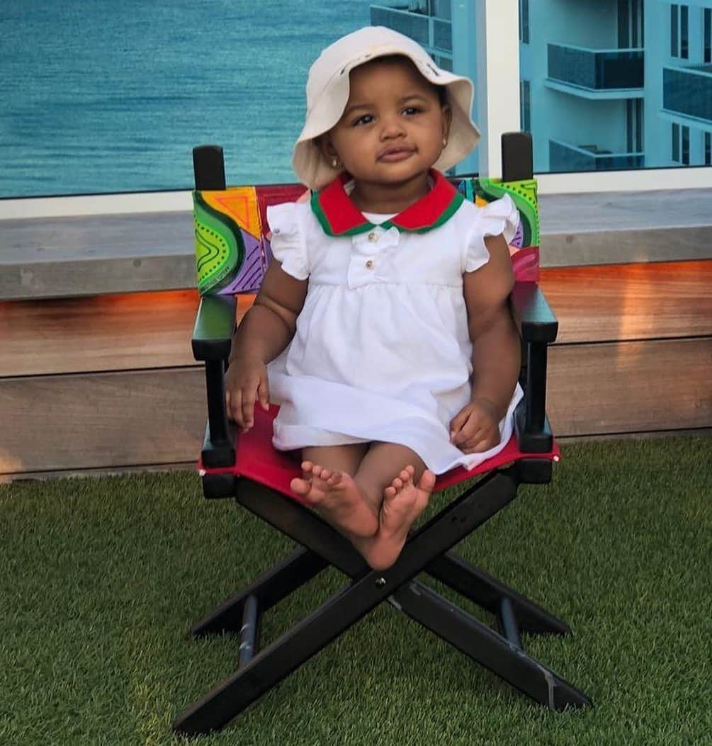 People Magazineさんのインスタグラム写真 - (People MagazineInstagram)「Cardi B's baby girl Kulture is the cutest little thing! ❤️ | #Regram @iamcardib」6月11日 11時07分 - people