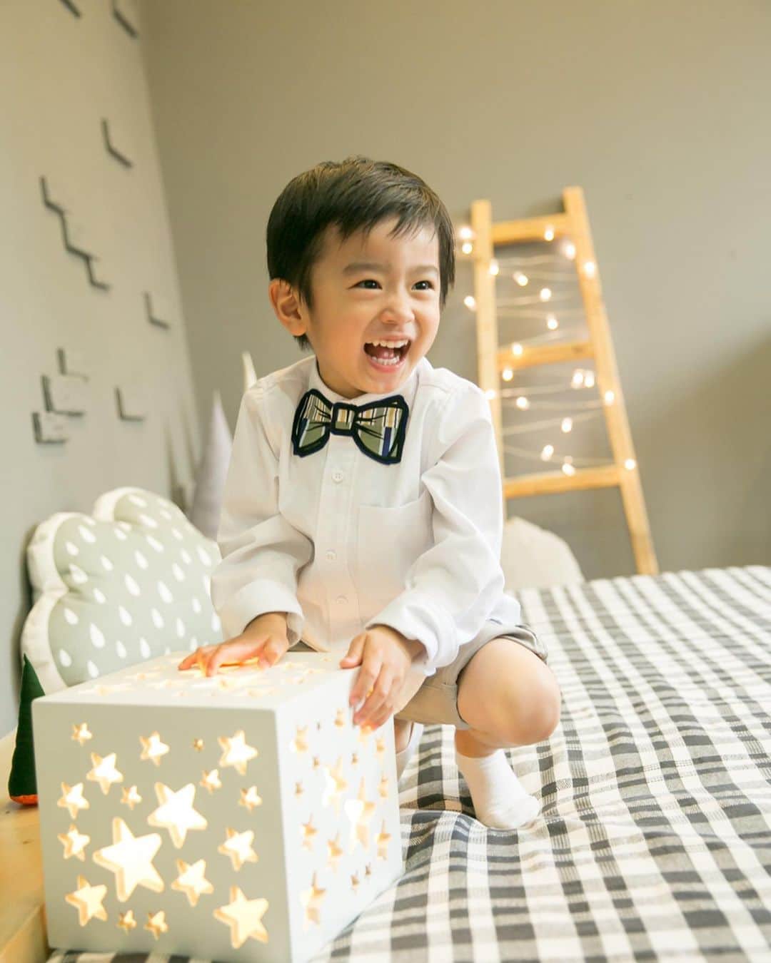 のインスタグラム：「3歳になりました♡ ・ 誕生日当日は、お熱で何も食べれず。お誕生日ケーキも食べれず😭 ・ 改めて、元気が一番‼️‼️ #3歳#3歳男の子#3歳誕生日#撮影した写真」