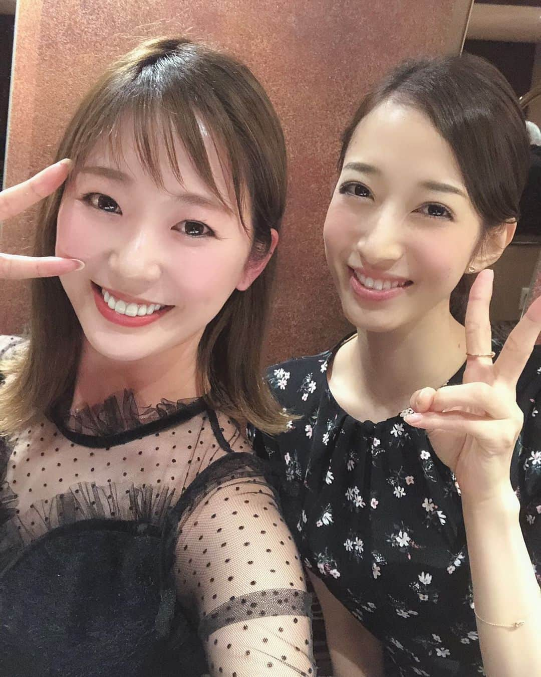 伶美うららさんのインスタグラム写真 - (伶美うららInstagram)「退団同期のありささんと久しぶりにお会いしました。 現役中と変わらず、いつも元気でオシャレで、パワフルなありささん♪ 辞めてからもこうしてお会いする事が出来てとても嬉しいです♡ . 沢山笑って楽しかったです♡ . #いつもお洒落  #瀬音リサ さん #退団同期」6月11日 11時51分 - urara_reimi