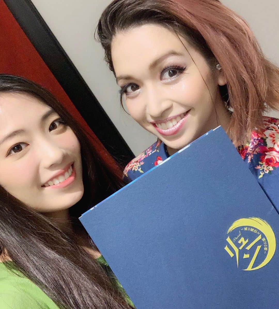 ダンドイ舞莉花さんのインスタグラム写真 ダンドイ舞莉花instagram リューン 東京公演応援しに来てくれてありがとう 二宮芽生 遠山裕介 七野李冴 三上竜平 松本由梨 トクマルシューゴ 変なロンt着ちゃった 私は好きなんだけど リューン19 Musical