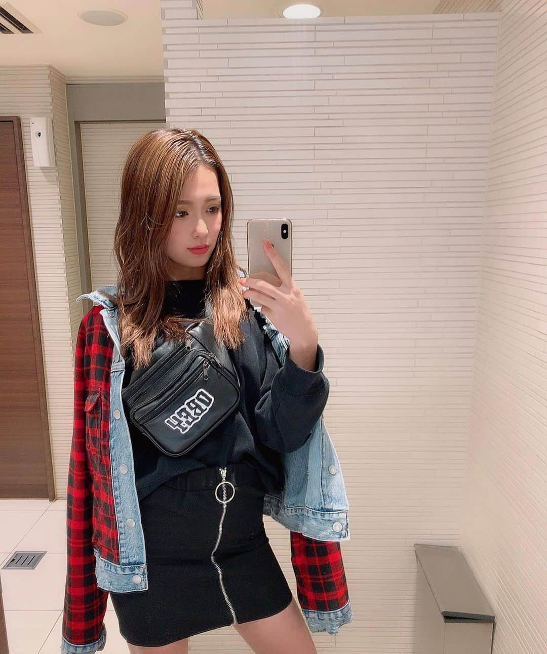 MOMOKAさんのインスタグラム写真 - (MOMOKAInstagram)「🖤🔥🖤🔥🖤 . . #ootd #obey #japanesegirl」6月11日 12時27分 - _chan_momo03