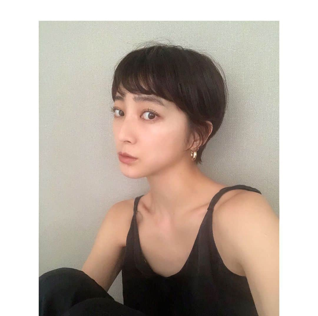 吉田怜香さんのインスタグラム写真 - (吉田怜香Instagram)「眉毛はボサっと。 視界は良好すぎてストレスフリー◎」6月11日 12時39分 - reikayoshida_