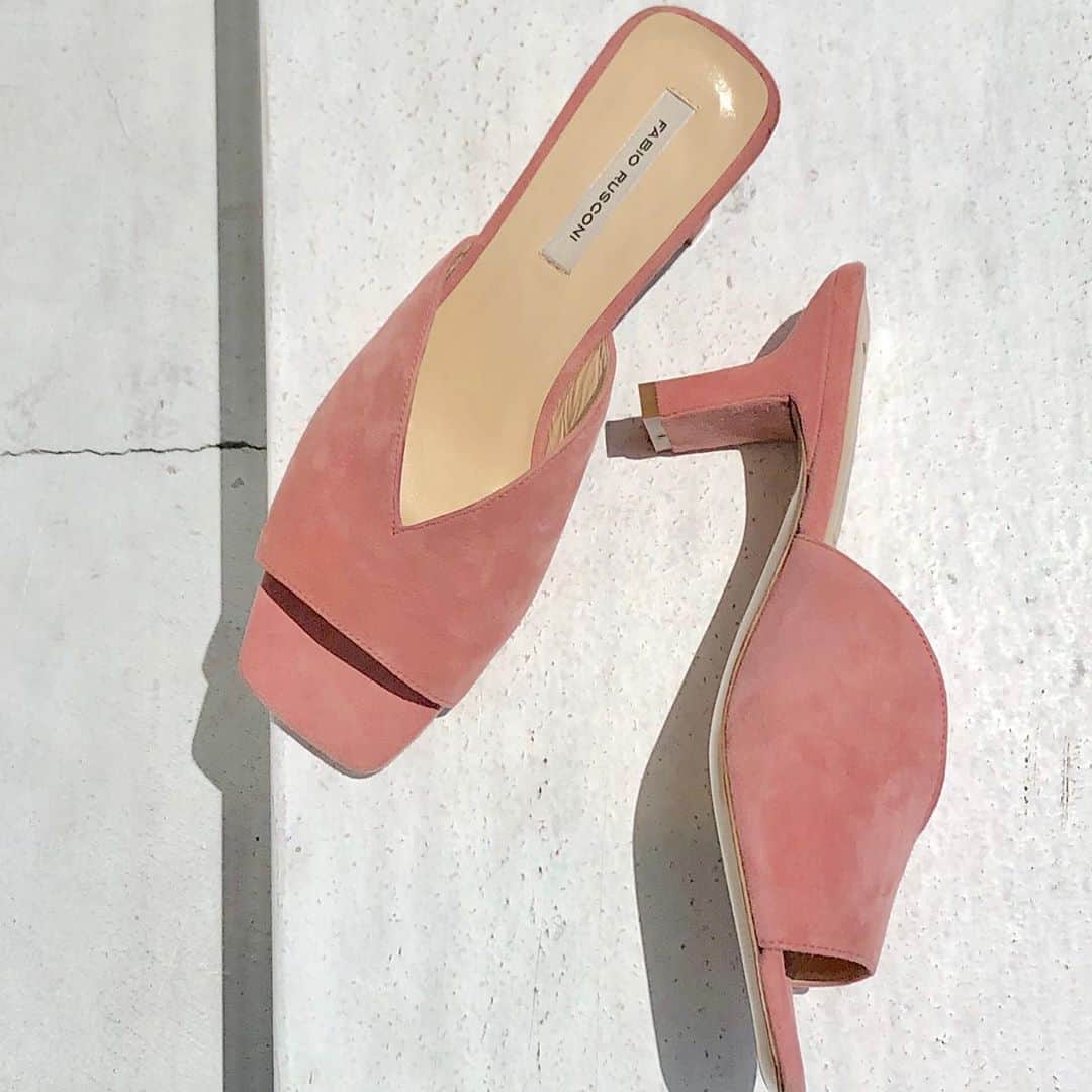 ファビオ ルスコーニさんのインスタグラム写真 - (ファビオ ルスコーニInstagram)「🌛pic up🌜 VIORO福岡店 model:STEVE/CAM color:DECO ROSE heel:6cm price:¥31.000+TAX #fabiorusconi #ファビオルスコーニ #vioro福岡店 #天神 #お洒落好きな人と繋がりたい #靴好きな人と繋がりたい #足元倶楽部」6月11日 13時24分 - fabiorusconi_japan